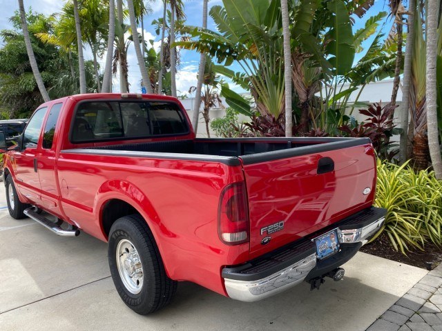 2001 Red /Medium Graphite Ford Super Duty F-250 7.3 TURBO DIESEL XL 1 OWNER (3FTNX20F31M) with an 7.3L DI V8 Turbo-Diesel Power Stroke Engine engine, Automatic transmission, located at 4701 North Dixie Hwy, Pompano Beach, FL, 33064, (954) 422-2889, 26.240938, -80.123474 - OUR WEBPAGE FLORIDACARS1.COM HAS OVER 100 PHOTOS AND FREE CARFAX LINK 2001 Ford F-250 Super Duty Lariat 1 OWNER 4 Door Extended Cab Pickup 7.3L V8 F Diesel Rear Wheel Drive Features ABS Brakes Air Conditioning Alloy Wheels AM/FM Stereo Automatic Transmission CD Audio Cruise Control Cloth Seats Overh- Photo#33