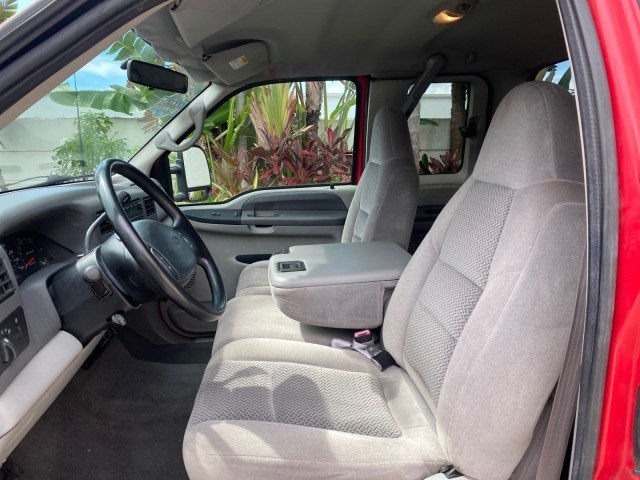 2001 Red /Medium Graphite Ford Super Duty F-250 7.3 TURBO DIESEL XL 1 OWNER (3FTNX20F31M) with an 7.3L DI V8 Turbo-Diesel Power Stroke Engine engine, Automatic transmission, located at 4701 North Dixie Hwy, Pompano Beach, FL, 33064, (954) 422-2889, 26.240938, -80.123474 - OUR WEBPAGE FLORIDACARS1.COM HAS OVER 100 PHOTOS AND FREE CARFAX LINK 2001 Ford F-250 Super Duty Lariat 1 OWNER 4 Door Extended Cab Pickup 7.3L V8 F Diesel Rear Wheel Drive Features ABS Brakes Air Conditioning Alloy Wheels AM/FM Stereo Automatic Transmission CD Audio Cruise Control Cloth Seats Overh- Photo#43