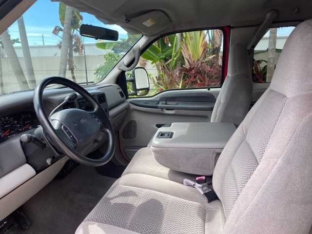 2001 Red /Medium Graphite Ford Super Duty F-250 7.3 TURBO DIESEL XL 1 OWNER (3FTNX20F31M) with an 7.3L DI V8 Turbo-Diesel Power Stroke Engine engine, Automatic transmission, located at 4701 North Dixie Hwy, Pompano Beach, FL, 33064, (954) 422-2889, 26.240938, -80.123474 - OUR WEBPAGE FLORIDACARS1.COM HAS OVER 100 PHOTOS AND FREE CARFAX LINK 2001 Ford F-250 Super Duty Lariat 1 OWNER 4 Door Extended Cab Pickup 7.3L V8 F Diesel Rear Wheel Drive Features ABS Brakes Air Conditioning Alloy Wheels AM/FM Stereo Automatic Transmission CD Audio Cruise Control Cloth Seats Overh- Photo#44