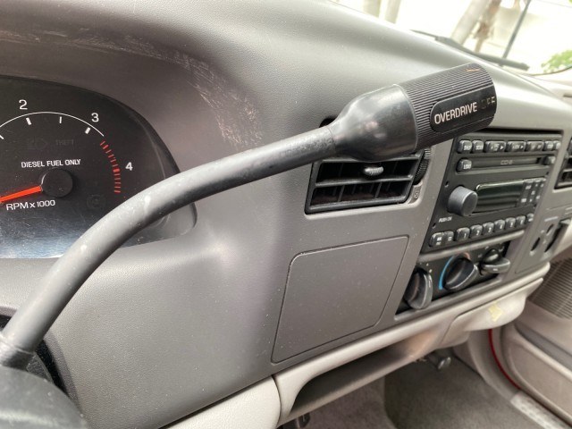 2001 Red /Medium Graphite Ford Super Duty F-250 7.3 TURBO DIESEL XL 1 OWNER (3FTNX20F31M) with an 7.3L DI V8 Turbo-Diesel Power Stroke Engine engine, Automatic transmission, located at 4701 North Dixie Hwy, Pompano Beach, FL, 33064, (954) 422-2889, 26.240938, -80.123474 - OUR WEBPAGE FLORIDACARS1.COM HAS OVER 100 PHOTOS AND FREE CARFAX LINK 2001 Ford F-250 Super Duty Lariat 1 OWNER 4 Door Extended Cab Pickup 7.3L V8 F Diesel Rear Wheel Drive Features ABS Brakes Air Conditioning Alloy Wheels AM/FM Stereo Automatic Transmission CD Audio Cruise Control Cloth Seats Overh- Photo#51