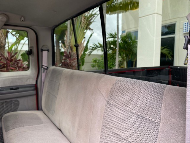 2001 Red /Medium Graphite Ford Super Duty F-250 7.3 TURBO DIESEL XL 1 OWNER (3FTNX20F31M) with an 7.3L DI V8 Turbo-Diesel Power Stroke Engine engine, Automatic transmission, located at 4701 North Dixie Hwy, Pompano Beach, FL, 33064, (954) 422-2889, 26.240938, -80.123474 - OUR WEBPAGE FLORIDACARS1.COM HAS OVER 100 PHOTOS AND FREE CARFAX LINK 2001 Ford F-250 Super Duty Lariat 1 OWNER 4 Door Extended Cab Pickup 7.3L V8 F Diesel Rear Wheel Drive Features ABS Brakes Air Conditioning Alloy Wheels AM/FM Stereo Automatic Transmission CD Audio Cruise Control Cloth Seats Overh- Photo#74