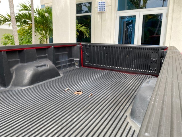 2001 Red /Medium Graphite Ford Super Duty F-250 7.3 TURBO DIESEL XL 1 OWNER (3FTNX20F31M) with an 7.3L DI V8 Turbo-Diesel Power Stroke Engine engine, Automatic transmission, located at 4701 North Dixie Hwy, Pompano Beach, FL, 33064, (954) 422-2889, 26.240938, -80.123474 - OUR WEBPAGE FLORIDACARS1.COM HAS OVER 100 PHOTOS AND FREE CARFAX LINK 2001 Ford F-250 Super Duty Lariat 1 OWNER 4 Door Extended Cab Pickup 7.3L V8 F Diesel Rear Wheel Drive Features ABS Brakes Air Conditioning Alloy Wheels AM/FM Stereo Automatic Transmission CD Audio Cruise Control Cloth Seats Overh- Photo#88