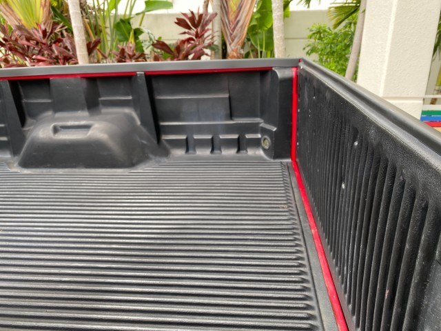 2001 Red /Medium Graphite Ford Super Duty F-250 7.3 TURBO DIESEL XL 1 OWNER (3FTNX20F31M) with an 7.3L DI V8 Turbo-Diesel Power Stroke Engine engine, Automatic transmission, located at 4701 North Dixie Hwy, Pompano Beach, FL, 33064, (954) 422-2889, 26.240938, -80.123474 - OUR WEBPAGE FLORIDACARS1.COM HAS OVER 100 PHOTOS AND FREE CARFAX LINK 2001 Ford F-250 Super Duty Lariat 1 OWNER 4 Door Extended Cab Pickup 7.3L V8 F Diesel Rear Wheel Drive Features ABS Brakes Air Conditioning Alloy Wheels AM/FM Stereo Automatic Transmission CD Audio Cruise Control Cloth Seats Overh- Photo#91