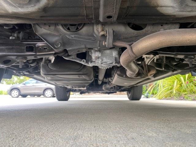 2006 Light Green Metallic /Ash Toyota RAV4 4X4Limited LOW MILES 67,531 (JTMBD31V766) with an 2.4L DOHC SFI 16-Valve VVT-i 4-Cyl Engine engine, Automatic transmission, located at 4701 North Dixie Hwy, Pompano Beach, FL, 33064, (954) 422-2889, 26.240938, -80.123474 - OUR WEBPAGE FLORIDACARS1.COM HAS OVER 100 PHOTOS AND FREE CARFAX LINK 2006 Toyota Rav4 Limited 4WD/AWD 4 Door Wagon/Sport Utility 2.4L I4 F DOHC 16V Gasoline 23 MPG All Wheel Drive Features 4WD/AWD ABS Brakes Air Conditioning Alloy Wheels AM/FM Stereo Automatic Transmission CD Audio Cloth Seats Crui- Photo#22