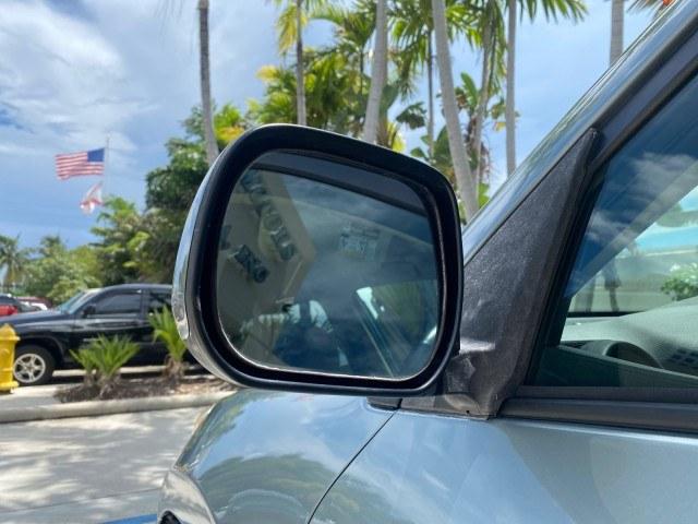 2006 Light Green Metallic /Ash Toyota RAV4 4X4Limited LOW MILES 67,531 (JTMBD31V766) with an 2.4L DOHC SFI 16-Valve VVT-i 4-Cyl Engine engine, Automatic transmission, located at 4701 North Dixie Hwy, Pompano Beach, FL, 33064, (954) 422-2889, 26.240938, -80.123474 - OUR WEBPAGE FLORIDACARS1.COM HAS OVER 100 PHOTOS AND FREE CARFAX LINK 2006 Toyota Rav4 Limited 4WD/AWD 4 Door Wagon/Sport Utility 2.4L I4 F DOHC 16V Gasoline 23 MPG All Wheel Drive Features 4WD/AWD ABS Brakes Air Conditioning Alloy Wheels AM/FM Stereo Automatic Transmission CD Audio Cloth Seats Crui- Photo#39