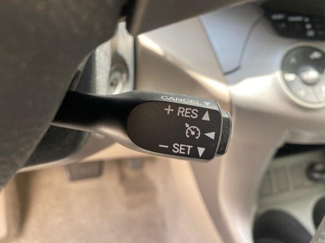 2006 Light Green Metallic /Ash Toyota RAV4 4X4Limited LOW MILES 67,531 (JTMBD31V766) with an 2.4L DOHC SFI 16-Valve VVT-i 4-Cyl Engine engine, Automatic transmission, located at 4701 North Dixie Hwy, Pompano Beach, FL, 33064, (954) 422-2889, 26.240938, -80.123474 - OUR WEBPAGE FLORIDACARS1.COM HAS OVER 100 PHOTOS AND FREE CARFAX LINK 2006 Toyota Rav4 Limited 4WD/AWD 4 Door Wagon/Sport Utility 2.4L I4 F DOHC 16V Gasoline 23 MPG All Wheel Drive Features 4WD/AWD ABS Brakes Air Conditioning Alloy Wheels AM/FM Stereo Automatic Transmission CD Audio Cloth Seats Crui- Photo#54