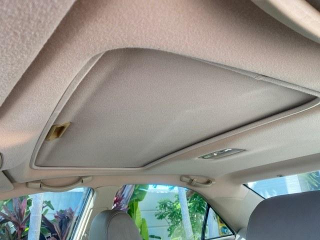 2005 Black /Taupe Toyota Camry XLE LOW MILES 76,231 1 OWNER (4T1BF32K25U) with an 3.0L DOHC MPFI Vvti 24-Valve V6 Engine engine, Automatic transmission, located at 4701 North Dixie Hwy, Pompano Beach, FL, 33064, (954) 422-2889, 26.240938, -80.123474 - OUR WEBPAGE FLORIDACARS1.COM HAS OVER 100 PHOTOS AND FREE CARFAX LINK 2005 Toyota Camry XLE V6 1 OWNER Sedan 4 DR 3.0L V6 F DOHC 24V Gasoline 28 MPG Front Wheel Drive Features ABS Brakes Air Conditioning Alloy Wheels AM/FM Stereo Automatic Transmission Cassette Player CD Audio Cruise Control JBL Sou- Photo#75