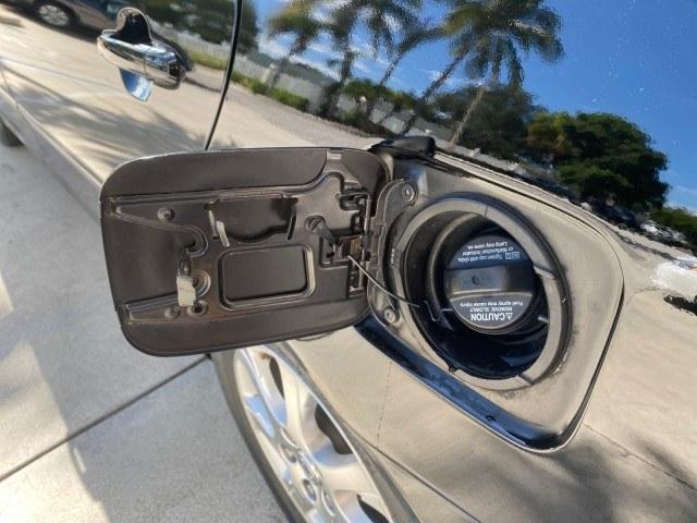 2005 Black /Taupe Toyota Camry XLE LOW MILES 76,231 1 OWNER (4T1BF32K25U) with an 3.0L DOHC MPFI Vvti 24-Valve V6 Engine engine, Automatic transmission, located at 4701 North Dixie Hwy, Pompano Beach, FL, 33064, (954) 422-2889, 26.240938, -80.123474 - OUR WEBPAGE FLORIDACARS1.COM HAS OVER 100 PHOTOS AND FREE CARFAX LINK 2005 Toyota Camry XLE V6 1 OWNER Sedan 4 DR 3.0L V6 F DOHC 24V Gasoline 28 MPG Front Wheel Drive Features ABS Brakes Air Conditioning Alloy Wheels AM/FM Stereo Automatic Transmission Cassette Player CD Audio Cruise Control JBL Sou- Photo#96