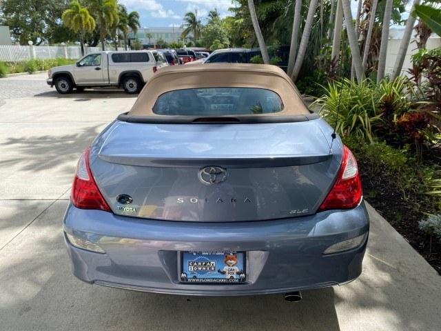 2007 Cosmic Blue Metallic /Ivory Toyota Camry Solara SLE LOW MILES 39,944 1 OWNER (4T1FA38P97U) with an 3.3L DOHC SMPI VVT-i 24-Valve V6 Engine engine, Automatic transmission, located at 4701 North Dixie Hwy, Pompano Beach, FL, 33064, (954) 422-2889, 26.240938, -80.123474 - OUR WEBPAGE FLORIDACARS1.COM HAS OVER 100 PHOTOS AND FREE CARFAX LINK 2007 Toyota Camry Solara SLE V6 1 OWNER Convertible 3.3L V6 F DOHC 24V Gasoline 29 MPG Front Wheel Drive Features ABS Brakes Air Conditioning Alloy Wheels AM/FM Stereo Automatic Transmission Auxiliary Audio Input Bluetooth Technol- Photo#6