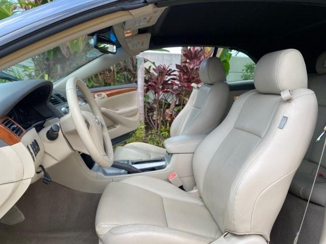 2007 Cosmic Blue Metallic /Ivory Toyota Camry Solara SLE LOW MILES 39,944 1 OWNER (4T1FA38P97U) with an 3.3L DOHC SMPI VVT-i 24-Valve V6 Engine engine, Automatic transmission, located at 4701 North Dixie Hwy, Pompano Beach, FL, 33064, (954) 422-2889, 26.240938, -80.123474 - OUR WEBPAGE FLORIDACARS1.COM HAS OVER 100 PHOTOS AND FREE CARFAX LINK 2007 Toyota Camry Solara SLE V6 1 OWNER Convertible 3.3L V6 F DOHC 24V Gasoline 29 MPG Front Wheel Drive Features ABS Brakes Air Conditioning Alloy Wheels AM/FM Stereo Automatic Transmission Auxiliary Audio Input Bluetooth Technol- Photo#10