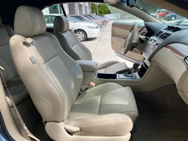 2007 Cosmic Blue Metallic /Ivory Toyota Camry Solara SLE LOW MILES 39,944 1 OWNER (4T1FA38P97U) with an 3.3L DOHC SMPI VVT-i 24-Valve V6 Engine engine, Automatic transmission, located at 4701 North Dixie Hwy, Pompano Beach, FL, 33064, (954) 422-2889, 26.240938, -80.123474 - OUR WEBPAGE FLORIDACARS1.COM HAS OVER 100 PHOTOS AND FREE CARFAX LINK 2007 Toyota Camry Solara SLE V6 1 OWNER Convertible 3.3L V6 F DOHC 24V Gasoline 29 MPG Front Wheel Drive Features ABS Brakes Air Conditioning Alloy Wheels AM/FM Stereo Automatic Transmission Auxiliary Audio Input Bluetooth Technol- Photo#12