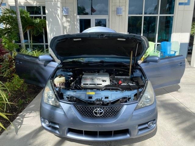2007 Cosmic Blue Metallic /Ivory Toyota Camry Solara SLE LOW MILES 39,944 1 OWNER (4T1FA38P97U) with an 3.3L DOHC SMPI VVT-i 24-Valve V6 Engine engine, Automatic transmission, located at 4701 North Dixie Hwy, Pompano Beach, FL, 33064, (954) 422-2889, 26.240938, -80.123474 - OUR WEBPAGE FLORIDACARS1.COM HAS OVER 100 PHOTOS AND FREE CARFAX LINK 2007 Toyota Camry Solara SLE V6 1 OWNER Convertible 3.3L V6 F DOHC 24V Gasoline 29 MPG Front Wheel Drive Features ABS Brakes Air Conditioning Alloy Wheels AM/FM Stereo Automatic Transmission Auxiliary Audio Input Bluetooth Technol- Photo#17