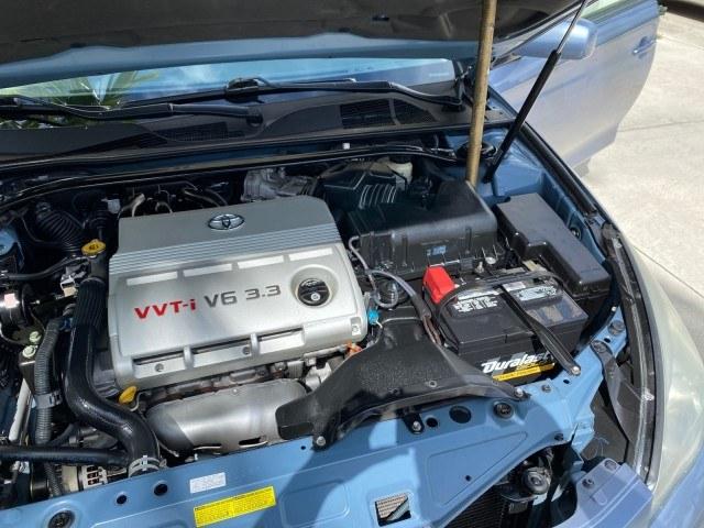 2007 Cosmic Blue Metallic /Ivory Toyota Camry Solara SLE LOW MILES 39,944 1 OWNER (4T1FA38P97U) with an 3.3L DOHC SMPI VVT-i 24-Valve V6 Engine engine, Automatic transmission, located at 4701 North Dixie Hwy, Pompano Beach, FL, 33064, (954) 422-2889, 26.240938, -80.123474 - OUR WEBPAGE FLORIDACARS1.COM HAS OVER 100 PHOTOS AND FREE CARFAX LINK 2007 Toyota Camry Solara SLE V6 1 OWNER Convertible 3.3L V6 F DOHC 24V Gasoline 29 MPG Front Wheel Drive Features ABS Brakes Air Conditioning Alloy Wheels AM/FM Stereo Automatic Transmission Auxiliary Audio Input Bluetooth Technol- Photo#25