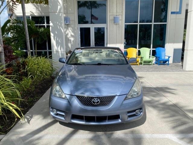 2007 Cosmic Blue Metallic /Ivory Toyota Camry Solara SLE LOW MILES 39,944 1 OWNER (4T1FA38P97U) with an 3.3L DOHC SMPI VVT-i 24-Valve V6 Engine engine, Automatic transmission, located at 4701 North Dixie Hwy, Pompano Beach, FL, 33064, (954) 422-2889, 26.240938, -80.123474 - OUR WEBPAGE FLORIDACARS1.COM HAS OVER 100 PHOTOS AND FREE CARFAX LINK 2007 Toyota Camry Solara SLE V6 1 OWNER Convertible 3.3L V6 F DOHC 24V Gasoline 29 MPG Front Wheel Drive Features ABS Brakes Air Conditioning Alloy Wheels AM/FM Stereo Automatic Transmission Auxiliary Audio Input Bluetooth Technol- Photo#27
