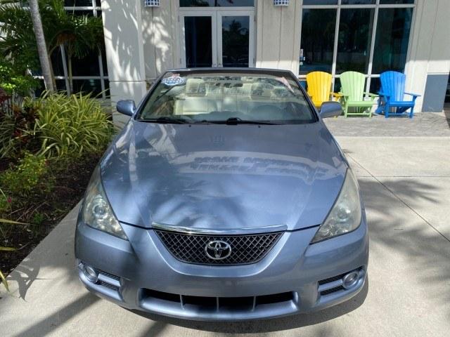 2007 Cosmic Blue Metallic /Ivory Toyota Camry Solara SLE LOW MILES 39,944 1 OWNER (4T1FA38P97U) with an 3.3L DOHC SMPI VVT-i 24-Valve V6 Engine engine, Automatic transmission, located at 4701 North Dixie Hwy, Pompano Beach, FL, 33064, (954) 422-2889, 26.240938, -80.123474 - OUR WEBPAGE FLORIDACARS1.COM HAS OVER 100 PHOTOS AND FREE CARFAX LINK 2007 Toyota Camry Solara SLE V6 1 OWNER Convertible 3.3L V6 F DOHC 24V Gasoline 29 MPG Front Wheel Drive Features ABS Brakes Air Conditioning Alloy Wheels AM/FM Stereo Automatic Transmission Auxiliary Audio Input Bluetooth Technol- Photo#29