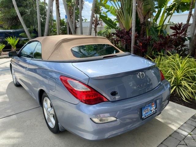 2007 Cosmic Blue Metallic /Ivory Toyota Camry Solara SLE LOW MILES 39,944 1 OWNER (4T1FA38P97U) with an 3.3L DOHC SMPI VVT-i 24-Valve V6 Engine engine, Automatic transmission, located at 4701 North Dixie Hwy, Pompano Beach, FL, 33064, (954) 422-2889, 26.240938, -80.123474 - OUR WEBPAGE FLORIDACARS1.COM HAS OVER 100 PHOTOS AND FREE CARFAX LINK 2007 Toyota Camry Solara SLE V6 1 OWNER Convertible 3.3L V6 F DOHC 24V Gasoline 29 MPG Front Wheel Drive Features ABS Brakes Air Conditioning Alloy Wheels AM/FM Stereo Automatic Transmission Auxiliary Audio Input Bluetooth Technol- Photo#40