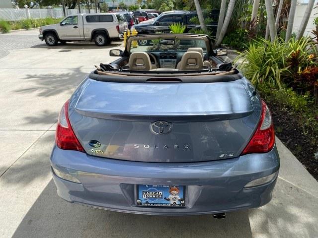 2007 Cosmic Blue Metallic /Ivory Toyota Camry Solara SLE LOW MILES 39,944 1 OWNER (4T1FA38P97U) with an 3.3L DOHC SMPI VVT-i 24-Valve V6 Engine engine, Automatic transmission, located at 4701 North Dixie Hwy, Pompano Beach, FL, 33064, (954) 422-2889, 26.240938, -80.123474 - OUR WEBPAGE FLORIDACARS1.COM HAS OVER 100 PHOTOS AND FREE CARFAX LINK 2007 Toyota Camry Solara SLE V6 1 OWNER Convertible 3.3L V6 F DOHC 24V Gasoline 29 MPG Front Wheel Drive Features ABS Brakes Air Conditioning Alloy Wheels AM/FM Stereo Automatic Transmission Auxiliary Audio Input Bluetooth Technol- Photo#45
