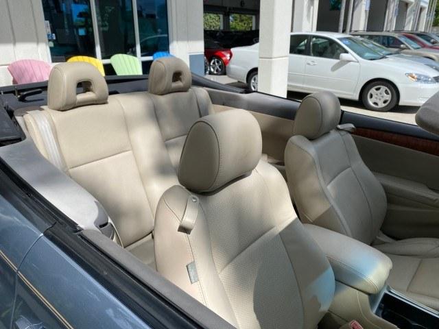 2007 Cosmic Blue Metallic /Ivory Toyota Camry Solara SLE LOW MILES 39,944 1 OWNER (4T1FA38P97U) with an 3.3L DOHC SMPI VVT-i 24-Valve V6 Engine engine, Automatic transmission, located at 4701 North Dixie Hwy, Pompano Beach, FL, 33064, (954) 422-2889, 26.240938, -80.123474 - OUR WEBPAGE FLORIDACARS1.COM HAS OVER 100 PHOTOS AND FREE CARFAX LINK 2007 Toyota Camry Solara SLE V6 1 OWNER Convertible 3.3L V6 F DOHC 24V Gasoline 29 MPG Front Wheel Drive Features ABS Brakes Air Conditioning Alloy Wheels AM/FM Stereo Automatic Transmission Auxiliary Audio Input Bluetooth Technol- Photo#53