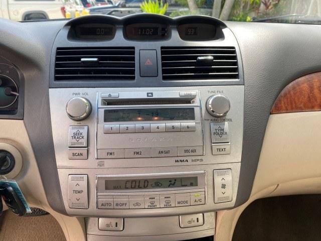 2007 Cosmic Blue Metallic /Ivory Toyota Camry Solara SLE LOW MILES 39,944 1 OWNER (4T1FA38P97U) with an 3.3L DOHC SMPI VVT-i 24-Valve V6 Engine engine, Automatic transmission, located at 4701 North Dixie Hwy, Pompano Beach, FL, 33064, (954) 422-2889, 26.240938, -80.123474 - OUR WEBPAGE FLORIDACARS1.COM HAS OVER 100 PHOTOS AND FREE CARFAX LINK 2007 Toyota Camry Solara SLE V6 1 OWNER Convertible 3.3L V6 F DOHC 24V Gasoline 29 MPG Front Wheel Drive Features ABS Brakes Air Conditioning Alloy Wheels AM/FM Stereo Automatic Transmission Auxiliary Audio Input Bluetooth Technol- Photo#76