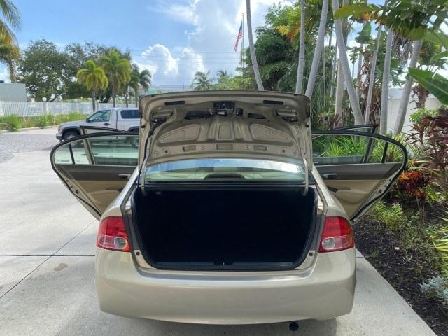 2007 Borrego Beige Metallic /Ivory Honda Civic Sdn LX LOW MILES 24,174 1 OWNER (1HGFA16547L) with an 1.8L SOHC MPFI 16-Valve i-VTEC I4 Engine engine, Automatic transmission, located at 4701 North Dixie Hwy, Pompano Beach, FL, 33064, (954) 422-2889, 26.240938, -80.123474 - OUR WEBPAGE FLORIDACARS1.COM HAS OVER 100 PHOTOS AND FREE CARFAX LINK 2007 Honda Civic LX 1 OWNER Sedan 4 DR 1.8L I4 F SOHC 16V Gasoline Front wheel drive Features ABS Brakes Air Conditioning AM/FM Stereo Automatic Transmission Auxiliary Audio Input CD Audio Cloth Seats Cruise Control Power Locks Po- Photo#15