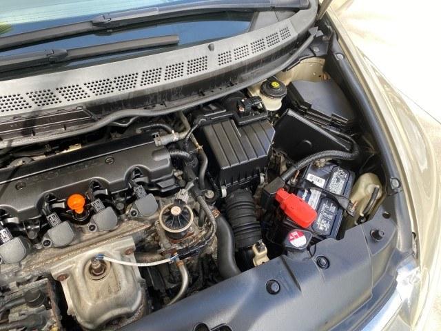 2007 Borrego Beige Metallic /Ivory Honda Civic Sdn LX LOW MILES 24,174 1 OWNER (1HGFA16547L) with an 1.8L SOHC MPFI 16-Valve i-VTEC I4 Engine engine, Automatic transmission, located at 4701 North Dixie Hwy, Pompano Beach, FL, 33064, (954) 422-2889, 26.240938, -80.123474 - OUR WEBPAGE FLORIDACARS1.COM HAS OVER 100 PHOTOS AND FREE CARFAX LINK 2007 Honda Civic LX 1 OWNER Sedan 4 DR 1.8L I4 F SOHC 16V Gasoline Front wheel drive Features ABS Brakes Air Conditioning AM/FM Stereo Automatic Transmission Auxiliary Audio Input CD Audio Cloth Seats Cruise Control Power Locks Po- Photo#25