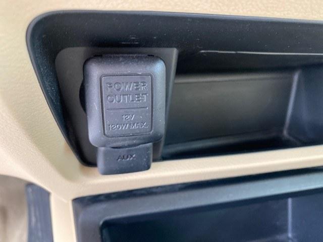 2007 Borrego Beige Metallic /Ivory Honda Civic Sdn LX LOW MILES 24,174 1 OWNER (1HGFA16547L) with an 1.8L SOHC MPFI 16-Valve i-VTEC I4 Engine engine, Automatic transmission, located at 4701 North Dixie Hwy, Pompano Beach, FL, 33064, (954) 422-2889, 26.240938, -80.123474 - OUR WEBPAGE FLORIDACARS1.COM HAS OVER 100 PHOTOS AND FREE CARFAX LINK 2007 Honda Civic LX 1 OWNER Sedan 4 DR 1.8L I4 F SOHC 16V Gasoline Front wheel drive Features ABS Brakes Air Conditioning AM/FM Stereo Automatic Transmission Auxiliary Audio Input CD Audio Cloth Seats Cruise Control Power Locks Po- Photo#62
