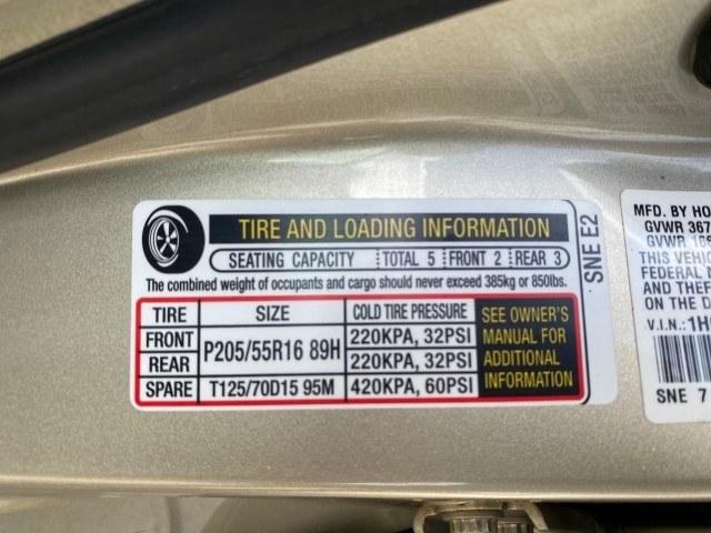2007 Borrego Beige Metallic /Ivory Honda Civic Sdn LX LOW MILES 24,174 1 OWNER (1HGFA16547L) with an 1.8L SOHC MPFI 16-Valve i-VTEC I4 Engine engine, Automatic transmission, located at 4701 North Dixie Hwy, Pompano Beach, FL, 33064, (954) 422-2889, 26.240938, -80.123474 - OUR WEBPAGE FLORIDACARS1.COM HAS OVER 100 PHOTOS AND FREE CARFAX LINK 2007 Honda Civic LX 1 OWNER Sedan 4 DR 1.8L I4 F SOHC 16V Gasoline Front wheel drive Features ABS Brakes Air Conditioning AM/FM Stereo Automatic Transmission Auxiliary Audio Input CD Audio Cloth Seats Cruise Control Power Locks Po- Photo#73