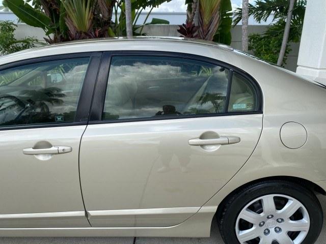 2007 Borrego Beige Metallic /Ivory Honda Civic Sdn LX LOW MILES 24,174 1 OWNER (1HGFA16547L) with an 1.8L SOHC MPFI 16-Valve i-VTEC I4 Engine engine, Automatic transmission, located at 4701 North Dixie Hwy, Pompano Beach, FL, 33064, (954) 422-2889, 26.240938, -80.123474 - OUR WEBPAGE FLORIDACARS1.COM HAS OVER 100 PHOTOS AND FREE CARFAX LINK 2007 Honda Civic LX 1 OWNER Sedan 4 DR 1.8L I4 F SOHC 16V Gasoline Front wheel drive Features ABS Brakes Air Conditioning AM/FM Stereo Automatic Transmission Auxiliary Audio Input CD Audio Cloth Seats Cruise Control Power Locks Po- Photo#74