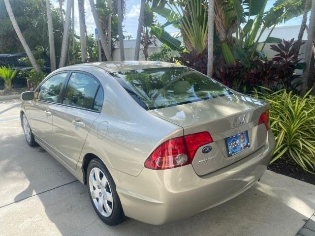 2007 Borrego Beige Metallic /Ivory Honda Civic Sdn LX LOW MILES 24,174 1 OWNER (1HGFA16547L) with an 1.8L SOHC MPFI 16-Valve i-VTEC I4 Engine engine, Automatic transmission, located at 4701 North Dixie Hwy, Pompano Beach, FL, 33064, (954) 422-2889, 26.240938, -80.123474 - OUR WEBPAGE FLORIDACARS1.COM HAS OVER 100 PHOTOS AND FREE CARFAX LINK 2007 Honda Civic LX 1 OWNER Sedan 4 DR 1.8L I4 F SOHC 16V Gasoline Front wheel drive Features ABS Brakes Air Conditioning AM/FM Stereo Automatic Transmission Auxiliary Audio Input CD Audio Cloth Seats Cruise Control Power Locks Po- Photo#33