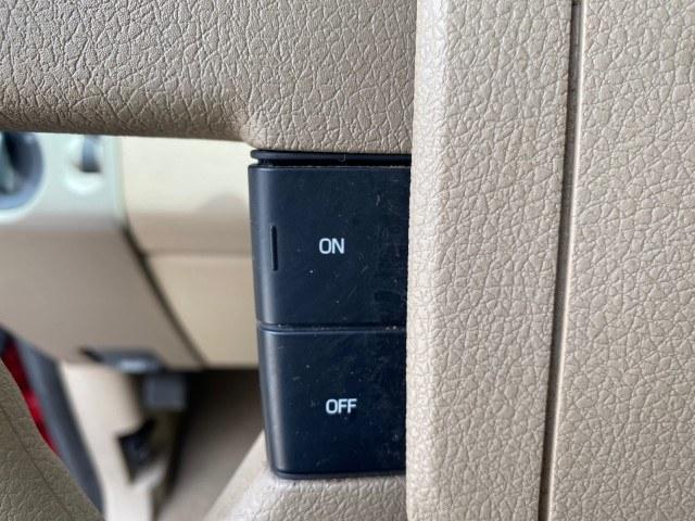 2005 Bright Red /Tan Ford F-150 XLT LOW MILES 78,118 (1FTRF12W25N) with an 4.6L EFI V8 Engine engine, Automatic transmission, located at 4701 North Dixie Hwy, Pompano Beach, FL, 33064, (954) 422-2889, 26.240938, -80.123474 - OUR WEBPAGE FLORIDACARS1.COM HAS OVER 100 PHOTOS AND FREE CARFAX LINK 2005 Ford F-150 XLT Pickup 4.6L V8 F SOHC Gasoline 19 MPG Rear Wheel Drive Features ABS Brakes Air Conditioning AM/FM Stereo Automatic Transmission Bed Cover Bed Liner CD Audio Cloth Seats Cruise Control Long Bed Power Locks Power- Photo#48