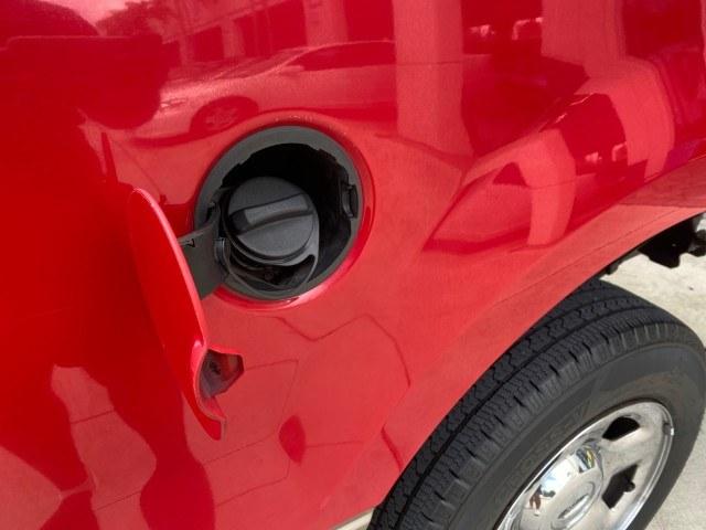 2005 Bright Red /Tan Ford F-150 XLT LOW MILES 78,118 (1FTRF12W25N) with an 4.6L EFI V8 Engine engine, Automatic transmission, located at 4701 North Dixie Hwy, Pompano Beach, FL, 33064, (954) 422-2889, 26.240938, -80.123474 - OUR WEBPAGE FLORIDACARS1.COM HAS OVER 100 PHOTOS AND FREE CARFAX LINK 2005 Ford F-150 XLT Pickup 4.6L V8 F SOHC Gasoline 19 MPG Rear Wheel Drive Features ABS Brakes Air Conditioning AM/FM Stereo Automatic Transmission Bed Cover Bed Liner CD Audio Cloth Seats Cruise Control Long Bed Power Locks Power- Photo#77