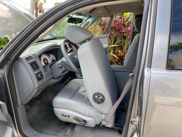 2005 Mineral Gray Metallic /Med Slate Gray Dodge Dakota SLT LOW MILES 70,362 4WD (1D7HW42K55S) with an 3.7L V6 Magnum Engine engine, Automatic transmission, located at 4701 North Dixie Hwy, Pompano Beach, FL, 33064, (954) 422-2889, 26.240938, -80.123474 - OUR WEBPAGE FLORIDACARS1.COM HAS OVER 100 PHOTOS AND FREE CARFAX LINK 2005 Dodge Dakota SLT Club Cab Pickup 3.7L V6 F Gasoline 20 MPG Rear Wheel Drive w/ 4X4 Features 4WD/AWD ABS Brakes Air Conditioning Alloy Wheels AM/FM Stereo Automatic Transmission Bed Cover Bed Liner CD Audio Cloth Seats Cruise- Photo#13