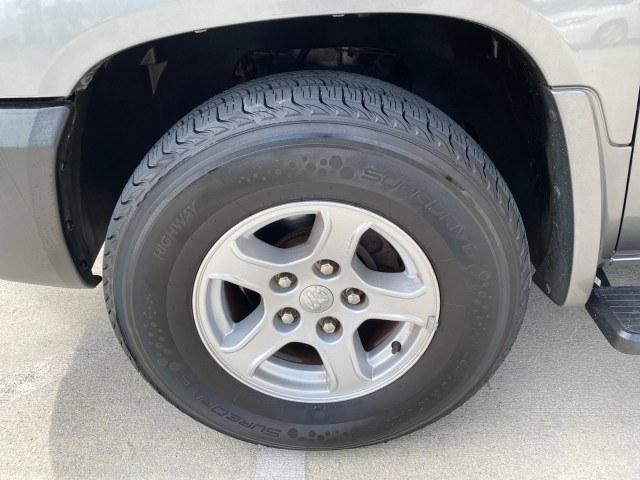 2005 Mineral Gray Metallic /Med Slate Gray Dodge Dakota SLT LOW MILES 70,362 4WD (1D7HW42K55S) with an 3.7L V6 Magnum Engine engine, Automatic transmission, located at 4701 North Dixie Hwy, Pompano Beach, FL, 33064, (954) 422-2889, 26.240938, -80.123474 - OUR WEBPAGE FLORIDACARS1.COM HAS OVER 100 PHOTOS AND FREE CARFAX LINK 2005 Dodge Dakota SLT Club Cab Pickup 3.7L V6 F Gasoline 20 MPG Rear Wheel Drive w/ 4X4 Features 4WD/AWD ABS Brakes Air Conditioning Alloy Wheels AM/FM Stereo Automatic Transmission Bed Cover Bed Liner CD Audio Cloth Seats Cruise- Photo#19