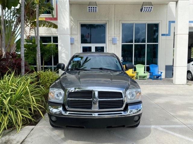 2005 Mineral Gray Metallic /Med Slate Gray Dodge Dakota SLT LOW MILES 70,362 4WD (1D7HW42K55S) with an 3.7L V6 Magnum Engine engine, Automatic transmission, located at 4701 North Dixie Hwy, Pompano Beach, FL, 33064, (954) 422-2889, 26.240938, -80.123474 - OUR WEBPAGE FLORIDACARS1.COM HAS OVER 100 PHOTOS AND FREE CARFAX LINK 2005 Dodge Dakota SLT Club Cab Pickup 3.7L V6 F Gasoline 20 MPG Rear Wheel Drive w/ 4X4 Features 4WD/AWD ABS Brakes Air Conditioning Alloy Wheels AM/FM Stereo Automatic Transmission Bed Cover Bed Liner CD Audio Cloth Seats Cruise- Photo#26