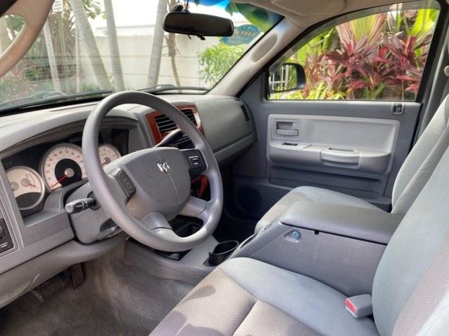 2005 Mineral Gray Metallic /Med Slate Gray Dodge Dakota SLT LOW MILES 70,362 4WD (1D7HW42K55S) with an 3.7L V6 Magnum Engine engine, Automatic transmission, located at 4701 North Dixie Hwy, Pompano Beach, FL, 33064, (954) 422-2889, 26.240938, -80.123474 - OUR WEBPAGE FLORIDACARS1.COM HAS OVER 100 PHOTOS AND FREE CARFAX LINK 2005 Dodge Dakota SLT Club Cab Pickup 3.7L V6 F Gasoline 20 MPG Rear Wheel Drive w/ 4X4 Features 4WD/AWD ABS Brakes Air Conditioning Alloy Wheels AM/FM Stereo Automatic Transmission Bed Cover Bed Liner CD Audio Cloth Seats Cruise- Photo#47