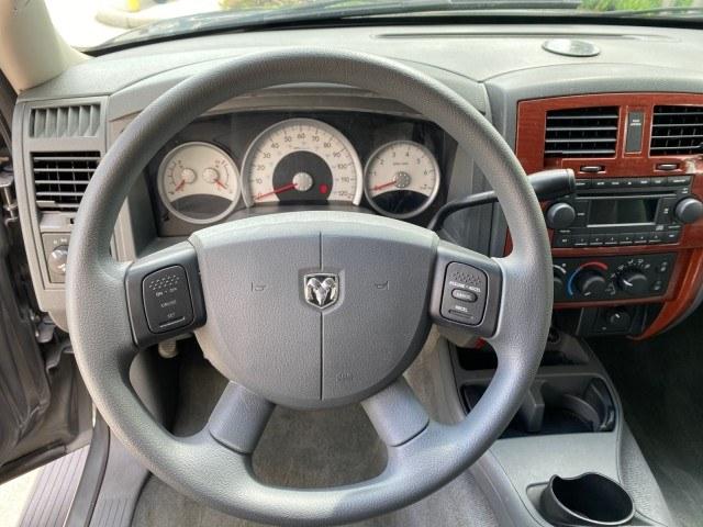 2005 Mineral Gray Metallic /Med Slate Gray Dodge Dakota SLT LOW MILES 70,362 4WD (1D7HW42K55S) with an 3.7L V6 Magnum Engine engine, Automatic transmission, located at 4701 North Dixie Hwy, Pompano Beach, FL, 33064, (954) 422-2889, 26.240938, -80.123474 - OUR WEBPAGE FLORIDACARS1.COM HAS OVER 100 PHOTOS AND FREE CARFAX LINK 2005 Dodge Dakota SLT Club Cab Pickup 3.7L V6 F Gasoline 20 MPG Rear Wheel Drive w/ 4X4 Features 4WD/AWD ABS Brakes Air Conditioning Alloy Wheels AM/FM Stereo Automatic Transmission Bed Cover Bed Liner CD Audio Cloth Seats Cruise- Photo#49