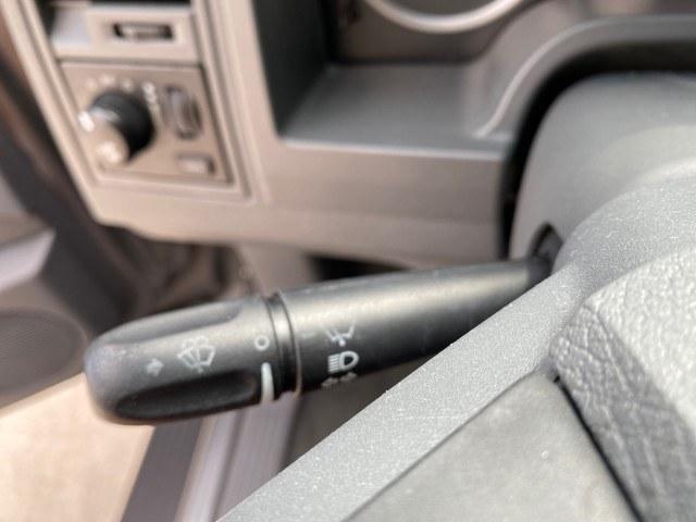 2005 Mineral Gray Metallic /Med Slate Gray Dodge Dakota SLT LOW MILES 70,362 4WD (1D7HW42K55S) with an 3.7L V6 Magnum Engine engine, Automatic transmission, located at 4701 North Dixie Hwy, Pompano Beach, FL, 33064, (954) 422-2889, 26.240938, -80.123474 - OUR WEBPAGE FLORIDACARS1.COM HAS OVER 100 PHOTOS AND FREE CARFAX LINK 2005 Dodge Dakota SLT Club Cab Pickup 3.7L V6 F Gasoline 20 MPG Rear Wheel Drive w/ 4X4 Features 4WD/AWD ABS Brakes Air Conditioning Alloy Wheels AM/FM Stereo Automatic Transmission Bed Cover Bed Liner CD Audio Cloth Seats Cruise- Photo#52