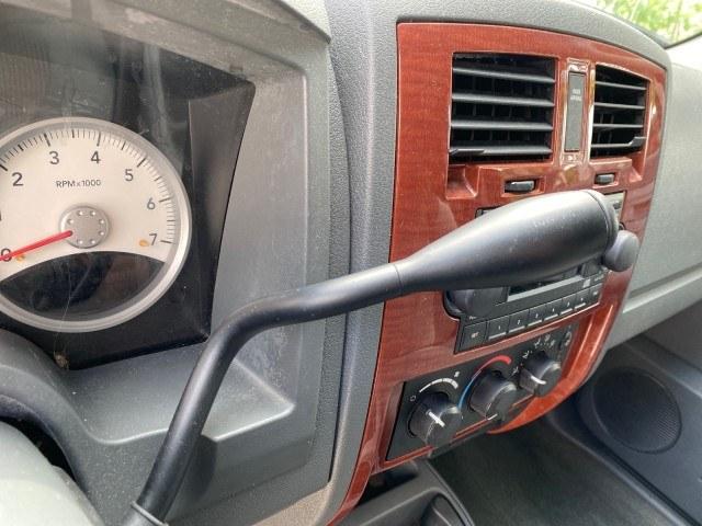2005 Mineral Gray Metallic /Med Slate Gray Dodge Dakota SLT LOW MILES 70,362 4WD (1D7HW42K55S) with an 3.7L V6 Magnum Engine engine, Automatic transmission, located at 4701 North Dixie Hwy, Pompano Beach, FL, 33064, (954) 422-2889, 26.240938, -80.123474 - OUR WEBPAGE FLORIDACARS1.COM HAS OVER 100 PHOTOS AND FREE CARFAX LINK 2005 Dodge Dakota SLT Club Cab Pickup 3.7L V6 F Gasoline 20 MPG Rear Wheel Drive w/ 4X4 Features 4WD/AWD ABS Brakes Air Conditioning Alloy Wheels AM/FM Stereo Automatic Transmission Bed Cover Bed Liner CD Audio Cloth Seats Cruise- Photo#53
