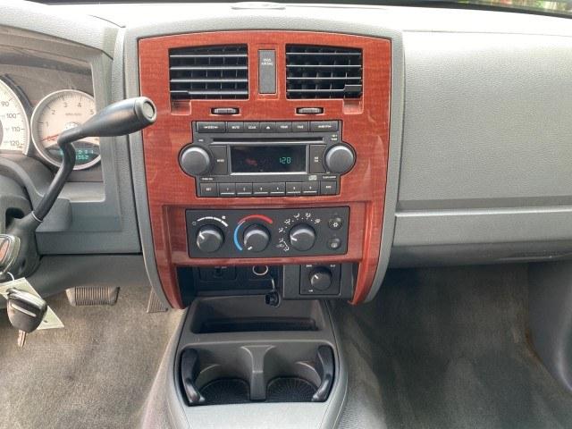 2005 Mineral Gray Metallic /Med Slate Gray Dodge Dakota SLT LOW MILES 70,362 4WD (1D7HW42K55S) with an 3.7L V6 Magnum Engine engine, Automatic transmission, located at 4701 North Dixie Hwy, Pompano Beach, FL, 33064, (954) 422-2889, 26.240938, -80.123474 - OUR WEBPAGE FLORIDACARS1.COM HAS OVER 100 PHOTOS AND FREE CARFAX LINK 2005 Dodge Dakota SLT Club Cab Pickup 3.7L V6 F Gasoline 20 MPG Rear Wheel Drive w/ 4X4 Features 4WD/AWD ABS Brakes Air Conditioning Alloy Wheels AM/FM Stereo Automatic Transmission Bed Cover Bed Liner CD Audio Cloth Seats Cruise- Photo#57