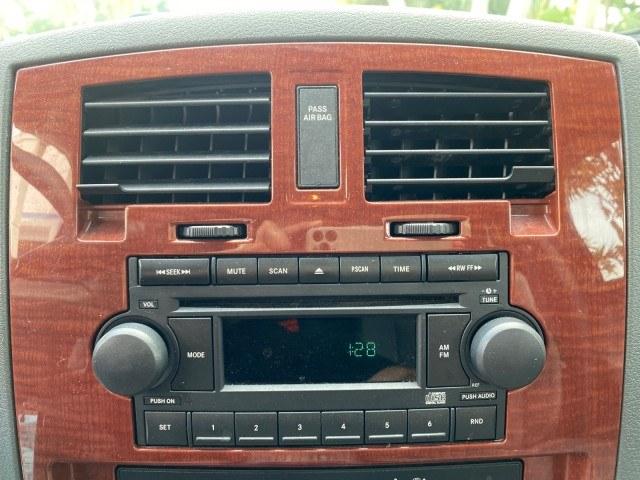2005 Mineral Gray Metallic /Med Slate Gray Dodge Dakota SLT LOW MILES 70,362 4WD (1D7HW42K55S) with an 3.7L V6 Magnum Engine engine, Automatic transmission, located at 4701 North Dixie Hwy, Pompano Beach, FL, 33064, (954) 422-2889, 26.240938, -80.123474 - OUR WEBPAGE FLORIDACARS1.COM HAS OVER 100 PHOTOS AND FREE CARFAX LINK 2005 Dodge Dakota SLT Club Cab Pickup 3.7L V6 F Gasoline 20 MPG Rear Wheel Drive w/ 4X4 Features 4WD/AWD ABS Brakes Air Conditioning Alloy Wheels AM/FM Stereo Automatic Transmission Bed Cover Bed Liner CD Audio Cloth Seats Cruise- Photo#59