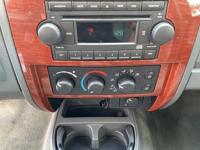 2005 Mineral Gray Metallic /Med Slate Gray Dodge Dakota SLT LOW MILES 70,362 4WD (1D7HW42K55S) with an 3.7L V6 Magnum Engine engine, Automatic transmission, located at 4701 North Dixie Hwy, Pompano Beach, FL, 33064, (954) 422-2889, 26.240938, -80.123474 - OUR WEBPAGE FLORIDACARS1.COM HAS OVER 100 PHOTOS AND FREE CARFAX LINK 2005 Dodge Dakota SLT Club Cab Pickup 3.7L V6 F Gasoline 20 MPG Rear Wheel Drive w/ 4X4 Features 4WD/AWD ABS Brakes Air Conditioning Alloy Wheels AM/FM Stereo Automatic Transmission Bed Cover Bed Liner CD Audio Cloth Seats Cruise- Photo#60