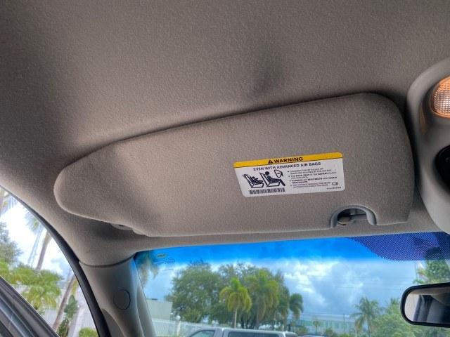 2005 Mineral Gray Metallic /Med Slate Gray Dodge Dakota SLT LOW MILES 70,362 4WD (1D7HW42K55S) with an 3.7L V6 Magnum Engine engine, Automatic transmission, located at 4701 North Dixie Hwy, Pompano Beach, FL, 33064, (954) 422-2889, 26.240938, -80.123474 - OUR WEBPAGE FLORIDACARS1.COM HAS OVER 100 PHOTOS AND FREE CARFAX LINK 2005 Dodge Dakota SLT Club Cab Pickup 3.7L V6 F Gasoline 20 MPG Rear Wheel Drive w/ 4X4 Features 4WD/AWD ABS Brakes Air Conditioning Alloy Wheels AM/FM Stereo Automatic Transmission Bed Cover Bed Liner CD Audio Cloth Seats Cruise- Photo#72