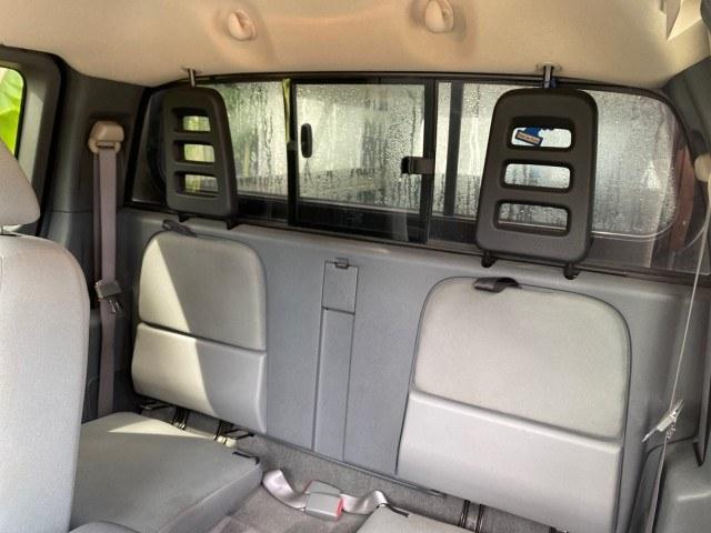 2005 Mineral Gray Metallic /Med Slate Gray Dodge Dakota SLT LOW MILES 70,362 4WD (1D7HW42K55S) with an 3.7L V6 Magnum Engine engine, Automatic transmission, located at 4701 North Dixie Hwy, Pompano Beach, FL, 33064, (954) 422-2889, 26.240938, -80.123474 - OUR WEBPAGE FLORIDACARS1.COM HAS OVER 100 PHOTOS AND FREE CARFAX LINK 2005 Dodge Dakota SLT Club Cab Pickup 3.7L V6 F Gasoline 20 MPG Rear Wheel Drive w/ 4X4 Features 4WD/AWD ABS Brakes Air Conditioning Alloy Wheels AM/FM Stereo Automatic Transmission Bed Cover Bed Liner CD Audio Cloth Seats Cruise- Photo#81