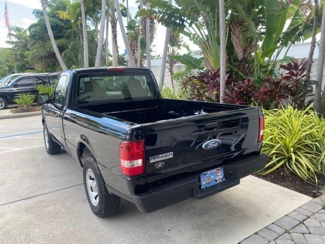 2007 Black /Med Pebble Tan Ford Ranger STX LOW MILES 61,096 1 OWNER (1FTYR10D87P) with an 2.3L DOHC 16-Valve I4 Engine engine, Manual transmission, located at 4701 North Dixie Hwy, Pompano Beach, FL, 33064, (954) 422-2889, 26.240938, -80.123474 - OUR WEBPAGE FLORIDACARS1.COM HAS OVER 100 PHOTOS AND FREE CARFAX LINK 2007 Ford Ranger STX 1 OWNER Pickup 2.3L 4 F Gasoline Rear Wheel Drive Features ABS Brakes Air Conditioning AM/FM Stereo CD Audio Manual Transmission Vinyl Seats 2007 Ford Ranger STX with only 61,092 miles, 1 owner, and a manual t- Photo#5