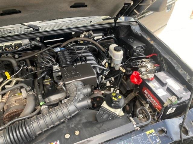2007 Black /Med Pebble Tan Ford Ranger STX LOW MILES 61,096 1 OWNER (1FTYR10D87P) with an 2.3L DOHC 16-Valve I4 Engine engine, Manual transmission, located at 4701 North Dixie Hwy, Pompano Beach, FL, 33064, (954) 422-2889, 26.240938, -80.123474 - OUR WEBPAGE FLORIDACARS1.COM HAS OVER 100 PHOTOS AND FREE CARFAX LINK 2007 Ford Ranger STX 1 OWNER Pickup 2.3L 4 F Gasoline Rear Wheel Drive Features ABS Brakes Air Conditioning AM/FM Stereo CD Audio Manual Transmission Vinyl Seats 2007 Ford Ranger STX with only 61,092 miles, 1 owner, and a manual t- Photo#25