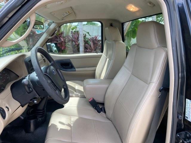 2007 Black /Med Pebble Tan Ford Ranger STX LOW MILES 61,096 1 OWNER (1FTYR10D87P) with an 2.3L DOHC 16-Valve I4 Engine engine, Manual transmission, located at 4701 North Dixie Hwy, Pompano Beach, FL, 33064, (954) 422-2889, 26.240938, -80.123474 - OUR WEBPAGE FLORIDACARS1.COM HAS OVER 100 PHOTOS AND FREE CARFAX LINK 2007 Ford Ranger STX 1 OWNER Pickup 2.3L 4 F Gasoline Rear Wheel Drive Features ABS Brakes Air Conditioning AM/FM Stereo CD Audio Manual Transmission Vinyl Seats 2007 Ford Ranger STX with only 61,092 miles, 1 owner, and a manual t- Photo#44