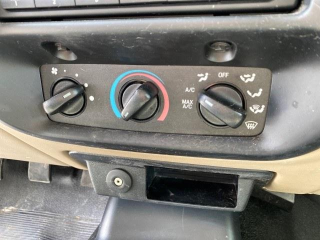 2007 Black /Med Pebble Tan Ford Ranger STX LOW MILES 61,096 1 OWNER (1FTYR10D87P) with an 2.3L DOHC 16-Valve I4 Engine engine, Manual transmission, located at 4701 North Dixie Hwy, Pompano Beach, FL, 33064, (954) 422-2889, 26.240938, -80.123474 - OUR WEBPAGE FLORIDACARS1.COM HAS OVER 100 PHOTOS AND FREE CARFAX LINK 2007 Ford Ranger STX 1 OWNER Pickup 2.3L 4 F Gasoline Rear Wheel Drive Features ABS Brakes Air Conditioning AM/FM Stereo CD Audio Manual Transmission Vinyl Seats 2007 Ford Ranger STX with only 61,092 miles, 1 owner, and a manual t- Photo#62