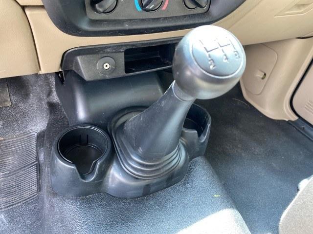 2007 Black /Med Pebble Tan Ford Ranger STX LOW MILES 61,096 1 OWNER (1FTYR10D87P) with an 2.3L DOHC 16-Valve I4 Engine engine, Manual transmission, located at 4701 North Dixie Hwy, Pompano Beach, FL, 33064, (954) 422-2889, 26.240938, -80.123474 - OUR WEBPAGE FLORIDACARS1.COM HAS OVER 100 PHOTOS AND FREE CARFAX LINK 2007 Ford Ranger STX 1 OWNER Pickup 2.3L 4 F Gasoline Rear Wheel Drive Features ABS Brakes Air Conditioning AM/FM Stereo CD Audio Manual Transmission Vinyl Seats 2007 Ford Ranger STX with only 61,092 miles, 1 owner, and a manual t- Photo#65
