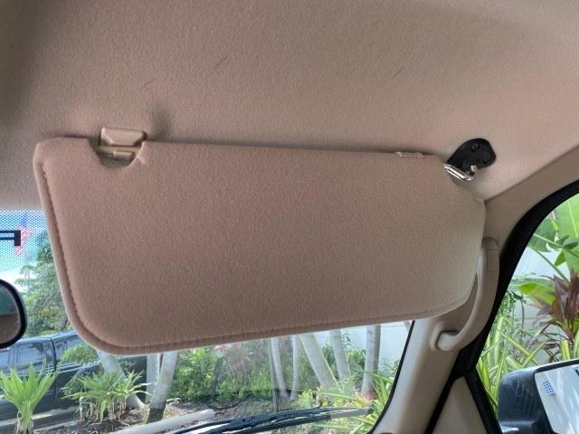 2007 Black /Med Pebble Tan Ford Ranger STX LOW MILES 61,096 1 OWNER (1FTYR10D87P) with an 2.3L DOHC 16-Valve I4 Engine engine, Manual transmission, located at 4701 North Dixie Hwy, Pompano Beach, FL, 33064, (954) 422-2889, 26.240938, -80.123474 - OUR WEBPAGE FLORIDACARS1.COM HAS OVER 100 PHOTOS AND FREE CARFAX LINK 2007 Ford Ranger STX 1 OWNER Pickup 2.3L 4 F Gasoline Rear Wheel Drive Features ABS Brakes Air Conditioning AM/FM Stereo CD Audio Manual Transmission Vinyl Seats 2007 Ford Ranger STX with only 61,092 miles, 1 owner, and a manual t- Photo#71