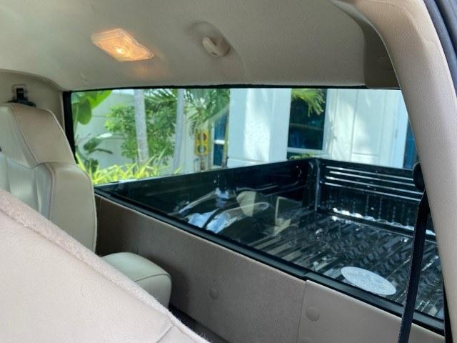2007 Black /Med Pebble Tan Ford Ranger STX LOW MILES 61,096 1 OWNER (1FTYR10D87P) with an 2.3L DOHC 16-Valve I4 Engine engine, Manual transmission, located at 4701 North Dixie Hwy, Pompano Beach, FL, 33064, (954) 422-2889, 26.240938, -80.123474 - OUR WEBPAGE FLORIDACARS1.COM HAS OVER 100 PHOTOS AND FREE CARFAX LINK 2007 Ford Ranger STX 1 OWNER Pickup 2.3L 4 F Gasoline Rear Wheel Drive Features ABS Brakes Air Conditioning AM/FM Stereo CD Audio Manual Transmission Vinyl Seats 2007 Ford Ranger STX with only 61,092 miles, 1 owner, and a manual t- Photo#76